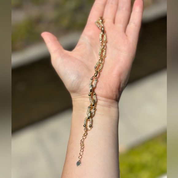 Golden Luxe Link Bracelet - Picture 5 of 5